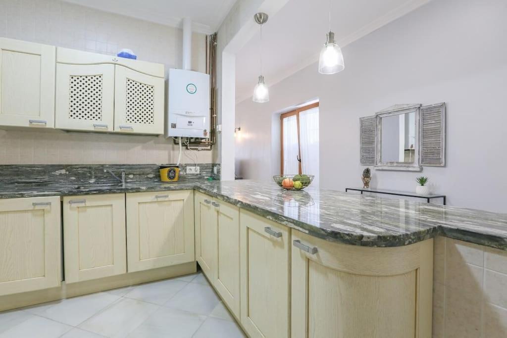 Riverwalk Suites - Puente Triana เซบีญา ภายนอก รูปภาพ