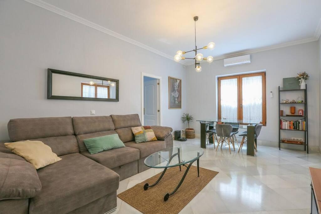 Riverwalk Suites - Puente Triana เซบีญา ภายนอก รูปภาพ